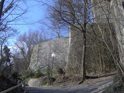 Der Burgaufgang zur Oberen Burg